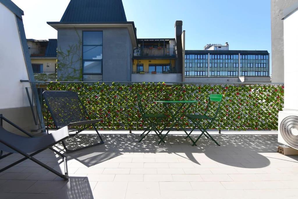 Apartament Bocconi Fond Prada Ieo Spettacolare Attico Con Terrazzo Mediolan Zewnętrze zdjęcie