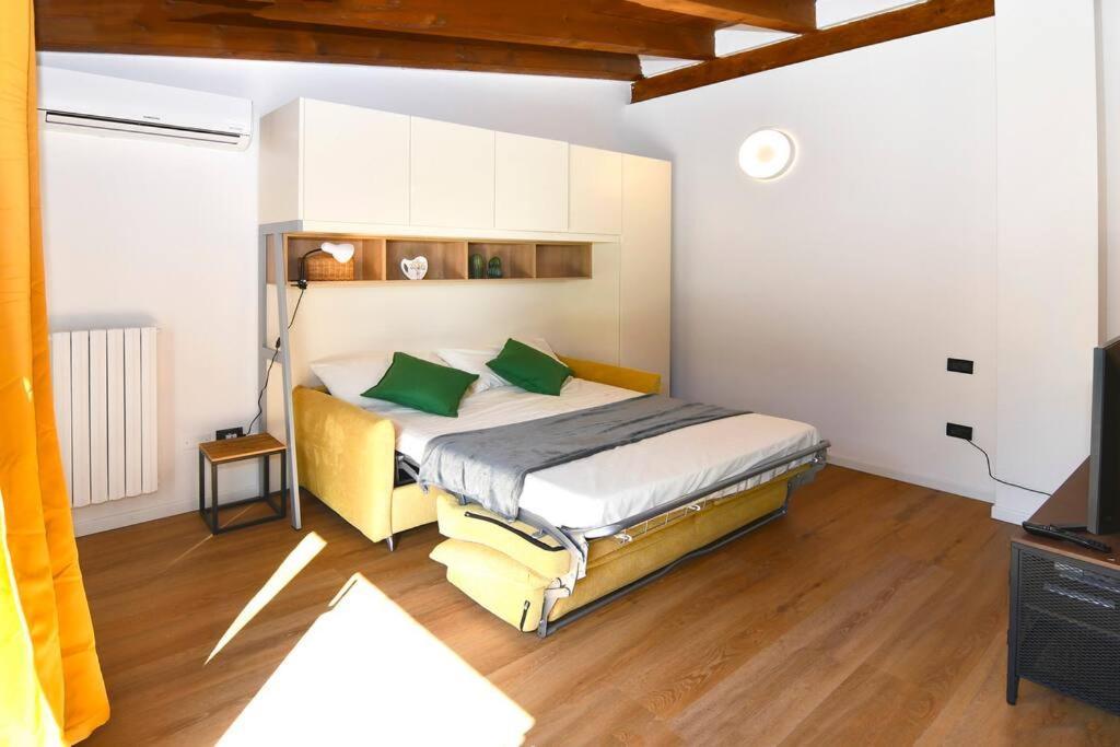 Apartament Bocconi Fond Prada Ieo Spettacolare Attico Con Terrazzo Mediolan Zewnętrze zdjęcie
