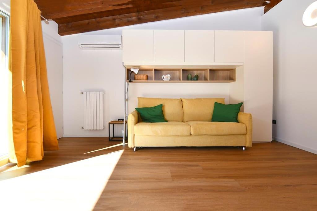 Apartament Bocconi Fond Prada Ieo Spettacolare Attico Con Terrazzo Mediolan Zewnętrze zdjęcie